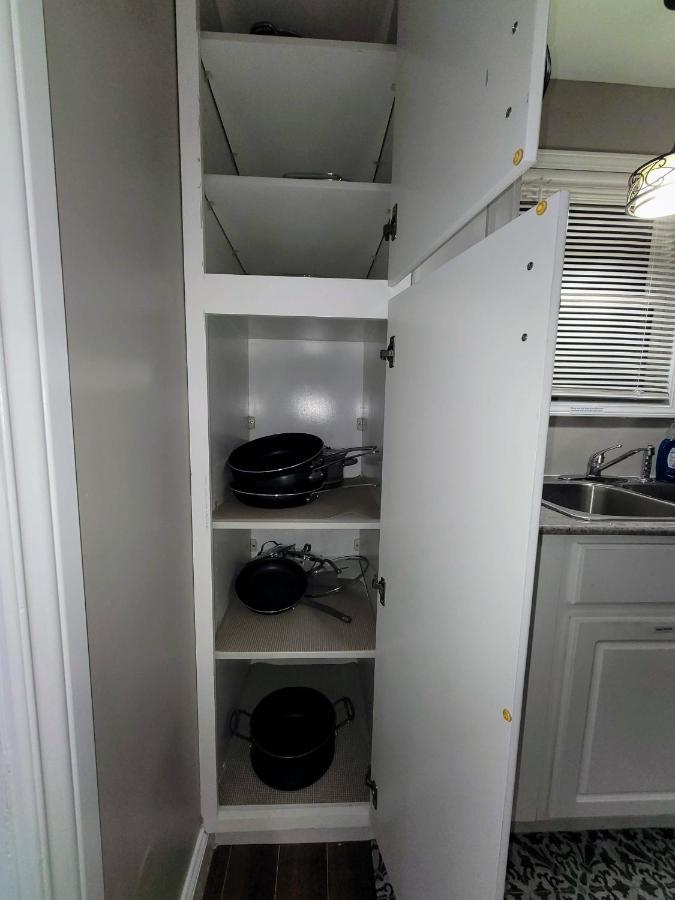 Apartment With Brand New Furniture And Large Parking West Seneca Exteriör bild