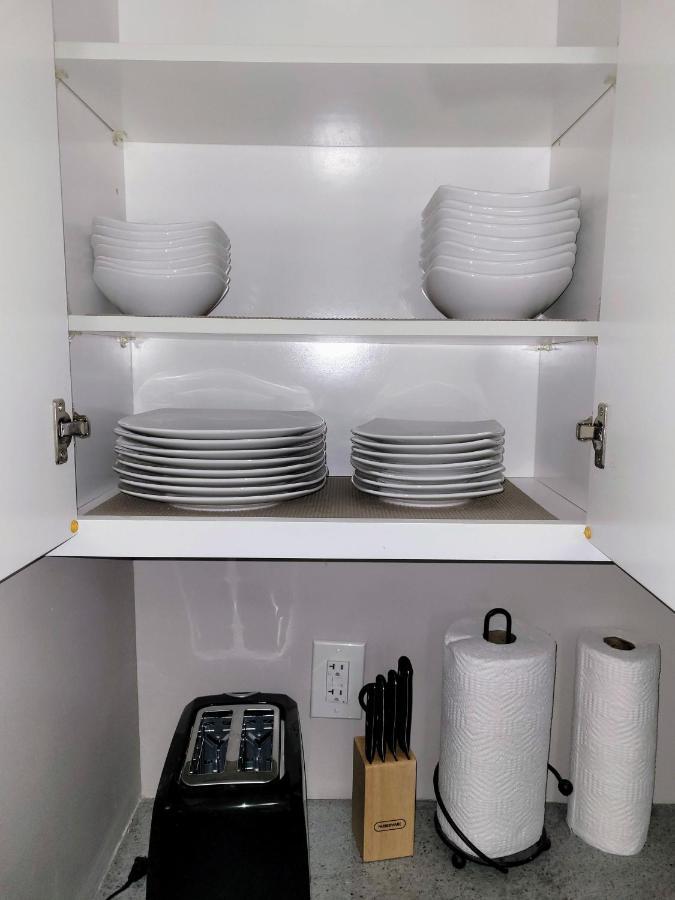 Apartment With Brand New Furniture And Large Parking West Seneca Exteriör bild