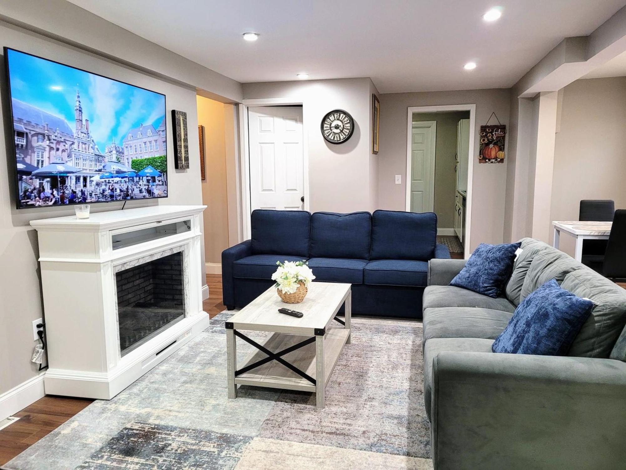 Apartment With Brand New Furniture And Large Parking West Seneca Exteriör bild